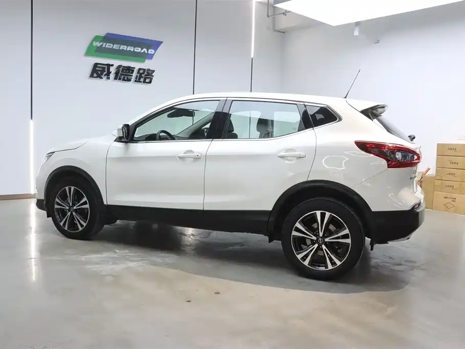 Qashqai 2021 2.0L CVT Deluxe Edition купить на сайте DeffCars