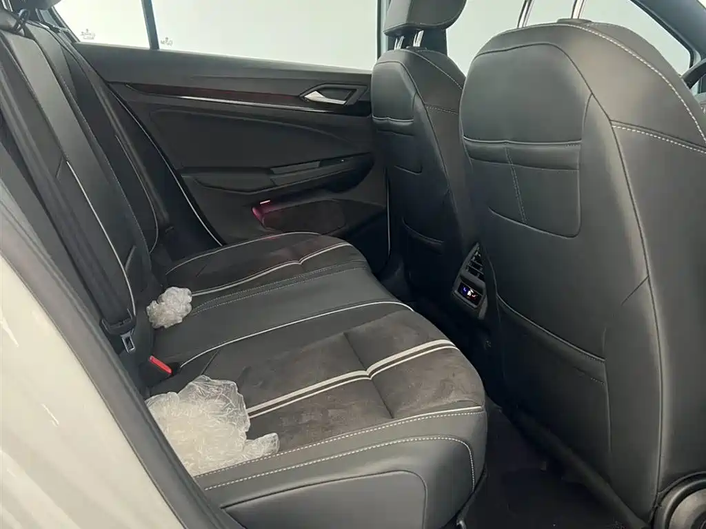 Golf 2023 280TSI DSG R-Line купить на сайте DeffCars