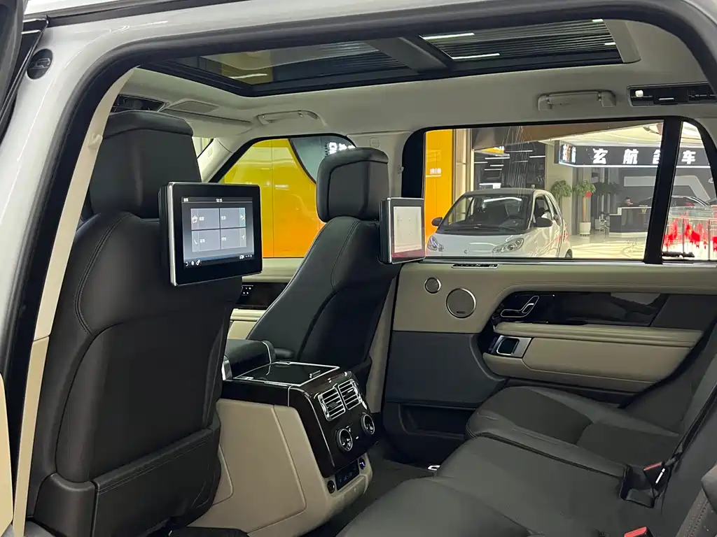 Range Rover 2021 3.0 L6 Legend Extended Classic Edition купить на сайте DeffCars