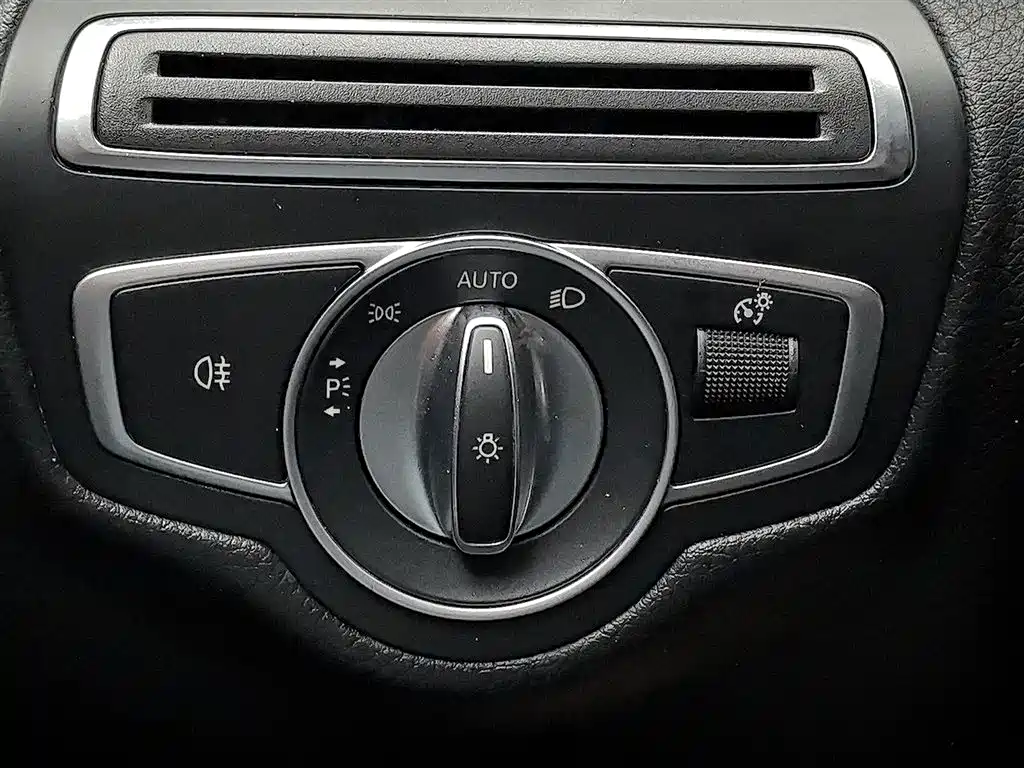 Mercedes-Benz GLC 2022 facelift GLC 260 L 4MATIC luxury model купить на сайте DeffCars