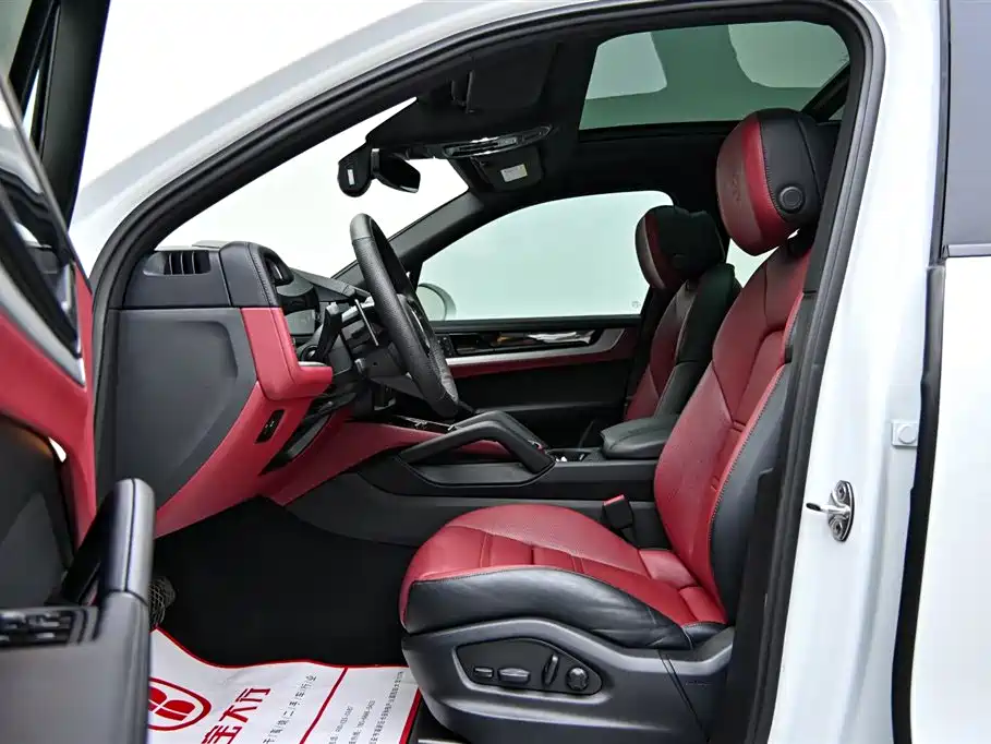 Cayenne New Energy 2024 Cayenne E-Hybrid 2.0T купить на сайте DeffCars