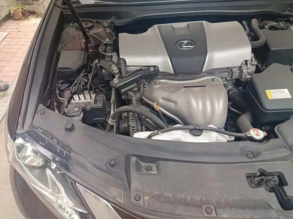 Lexus ES 2015 200 Elite Edition купить на сайте DeffCars