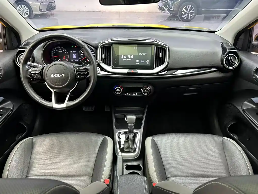 Yipao 2021 1.4L CVT fun sunroof model купить на сайте DeffCars