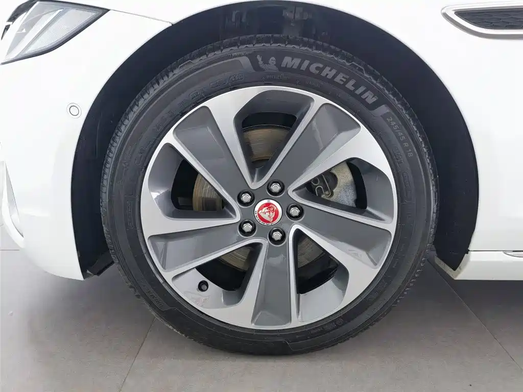 Jaguar XFL 2021 XFL 2.0T P200 2WD Elite Deluxe Edition купить на сайте DeffCars