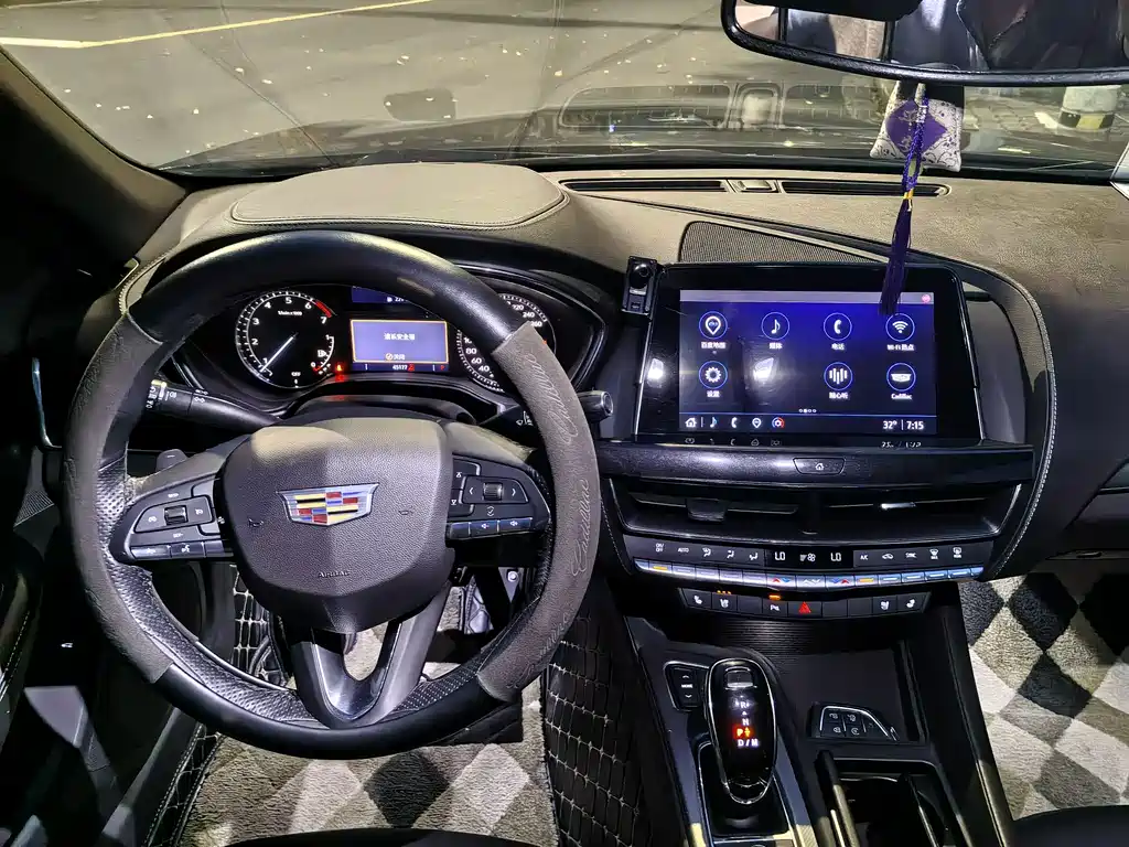 Cadillac CT5 2022 28T luxury model купить на сайте DeffCars