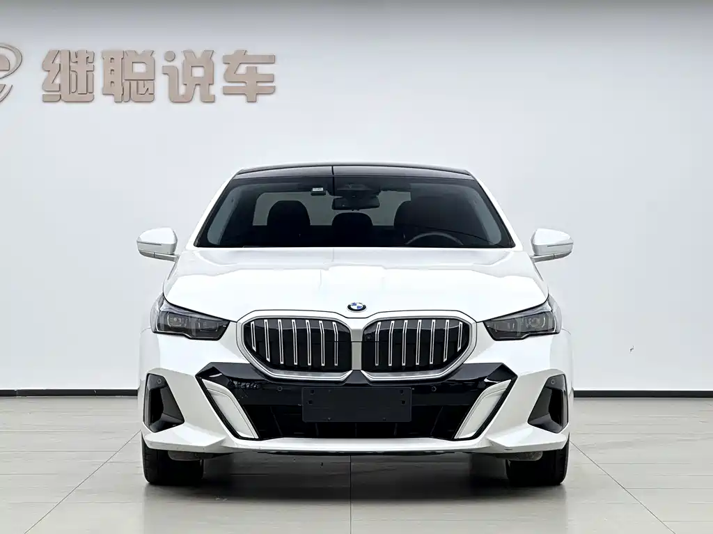 BMW 5 Series 2024 530Li Leading M Sports Package купить на сайте DeffCars