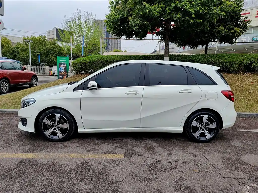 Mercedes-Benz B-Class 2017 B 200 Fashion Model купить на сайте DeffCars