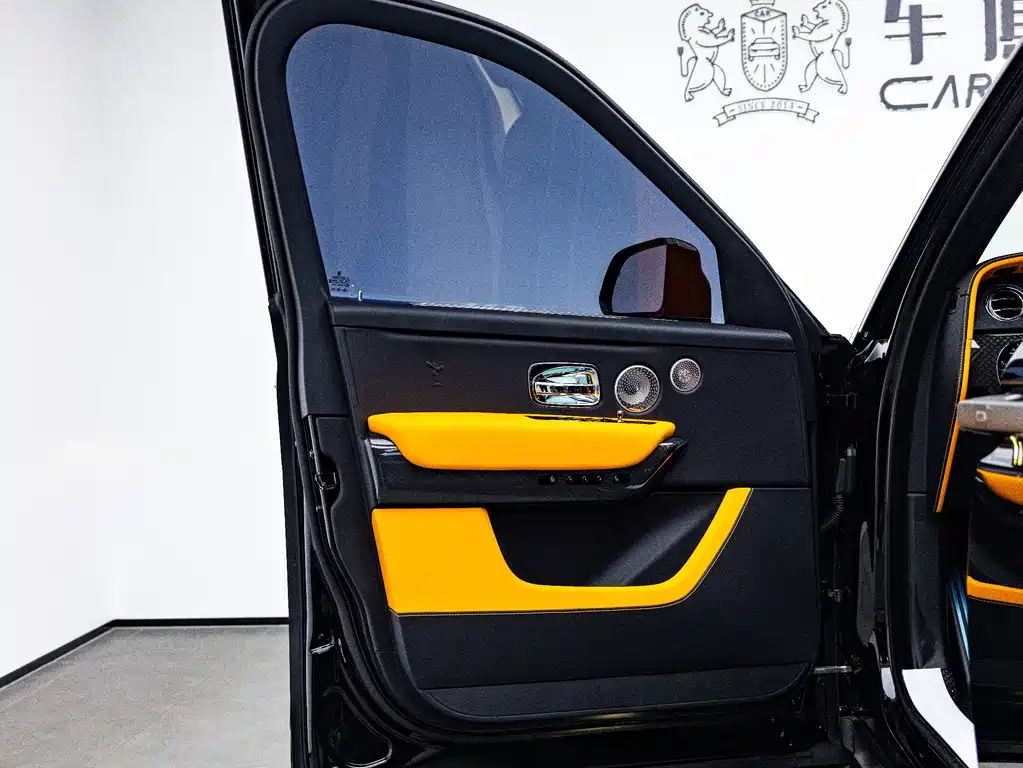 Cullinan 2024 Black Badge купить на сайте DeffCars