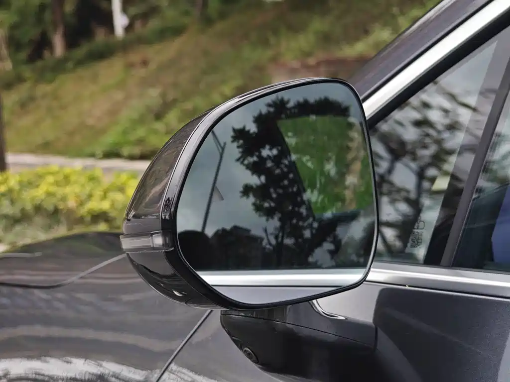 Zhijie R7 2025 extended range 251km Max купить на сайте DeffCars