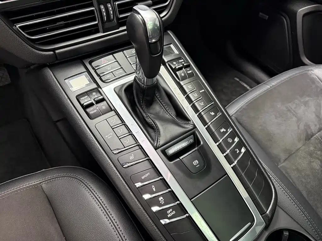 Macan 2018 Macan 2.0T купить на сайте DeffCars