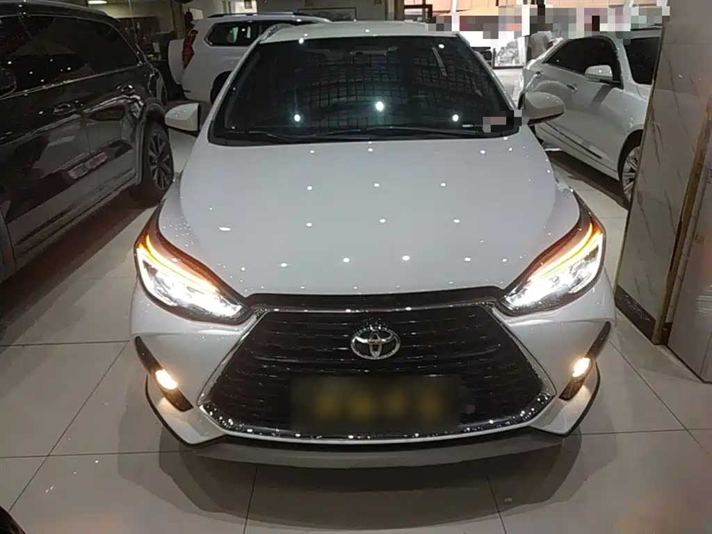 YARiS L Zhixuan 2022 Zhixuan X 1.5L CVT luxury PLUS version купить на сайте DeffCars