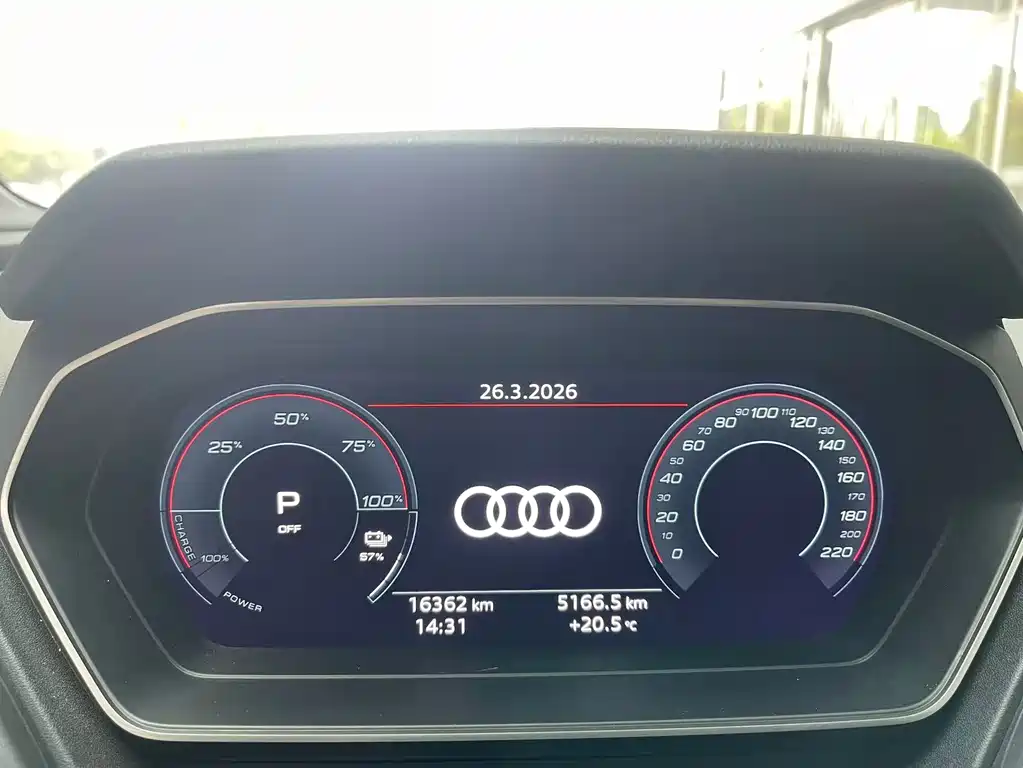 Audi Q4 e-tron 2024 40 e-tron Creative Edition купить на сайте DeffCars