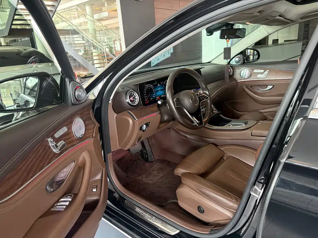 Mercedes-Benz E-Class 2022 E 300 L Luxury Model купить на сайте DeffCars