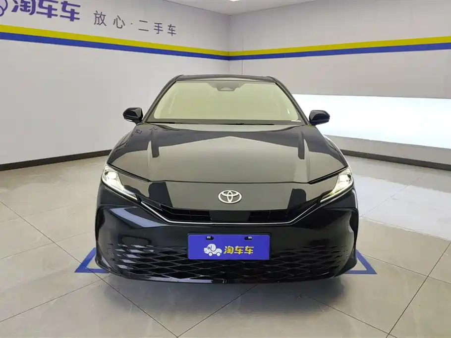 Camry 2024 Dual Engine 2.0HE Elite Edition купить на сайте DeffCars