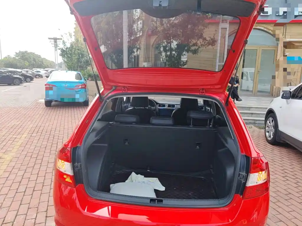 Xindong 2019 facelift 1.5L automatic standard version National V купить на сайте DeffCars