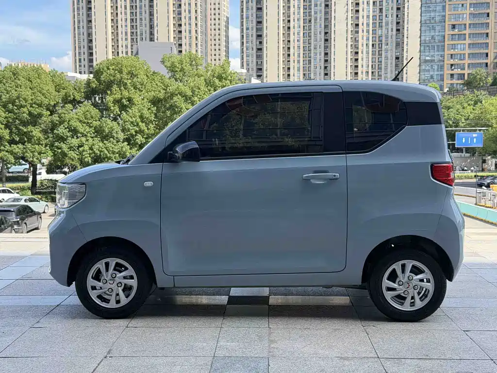 Hongguang MINIEV 2020 Free Model Lithium Iron Phosphate купить на сайте DeffCars