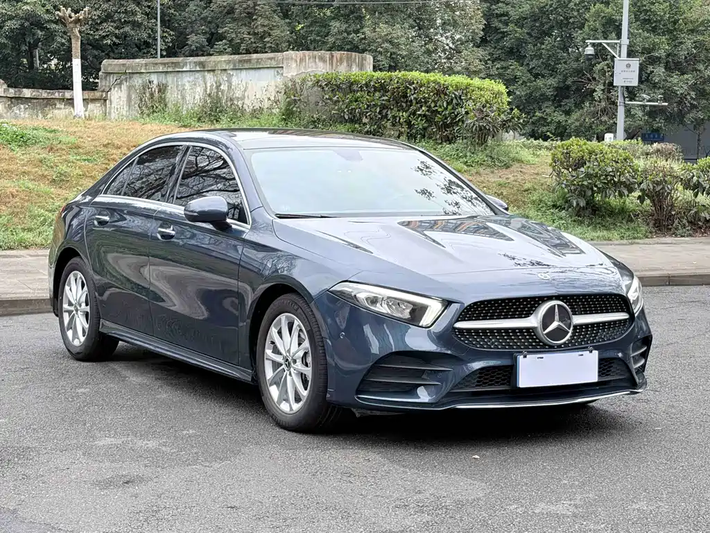 Mercedes-Benz A-Class 2019 A 200 L Sports Sedan купить на сайте DeffCars