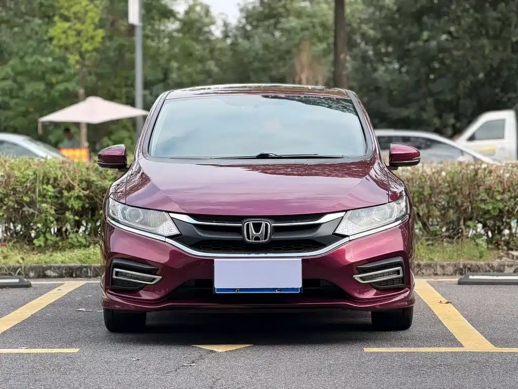 Jade 2017 1.8L automatic comfort version 5 seats купить на сайте DeffCars