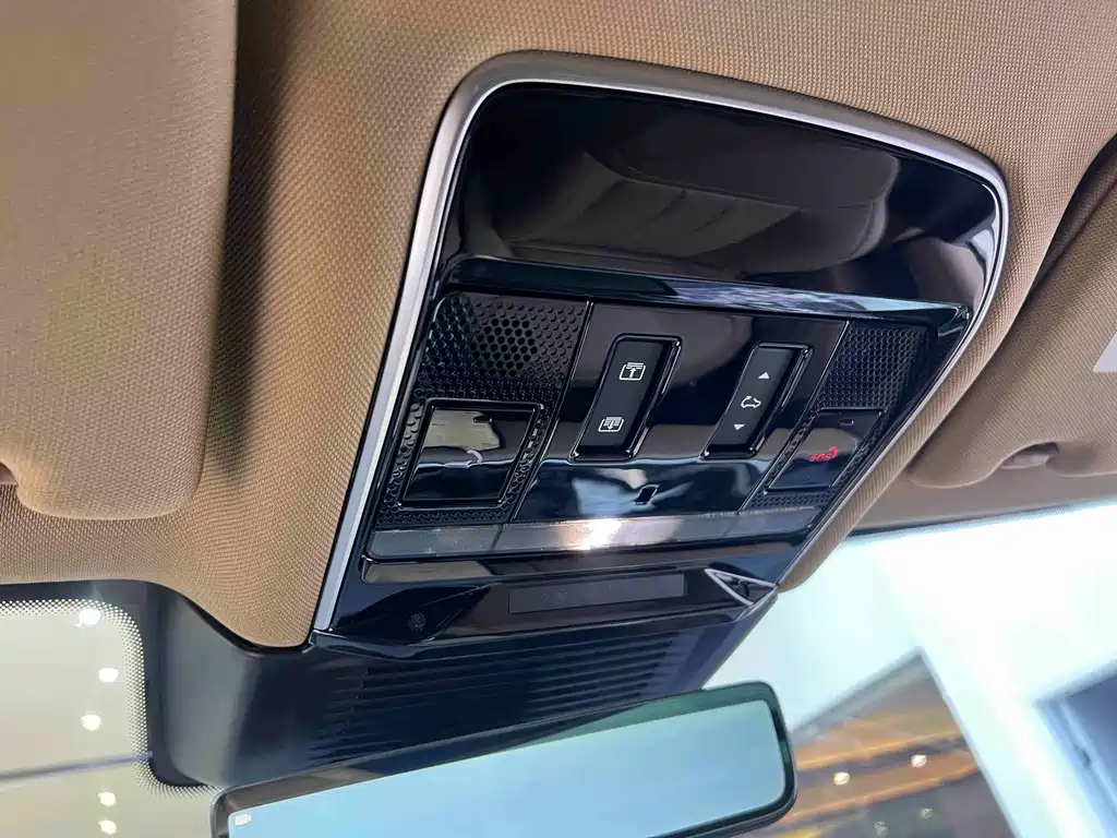 Range Rover 2025 3.0 L6 400PS Extended Edition купить на сайте DeffCars