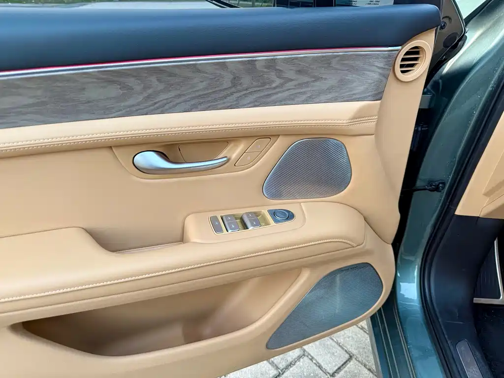 Wenjie M5 2022 extended range four-wheel drive flagship version купить на сайте DeffCars