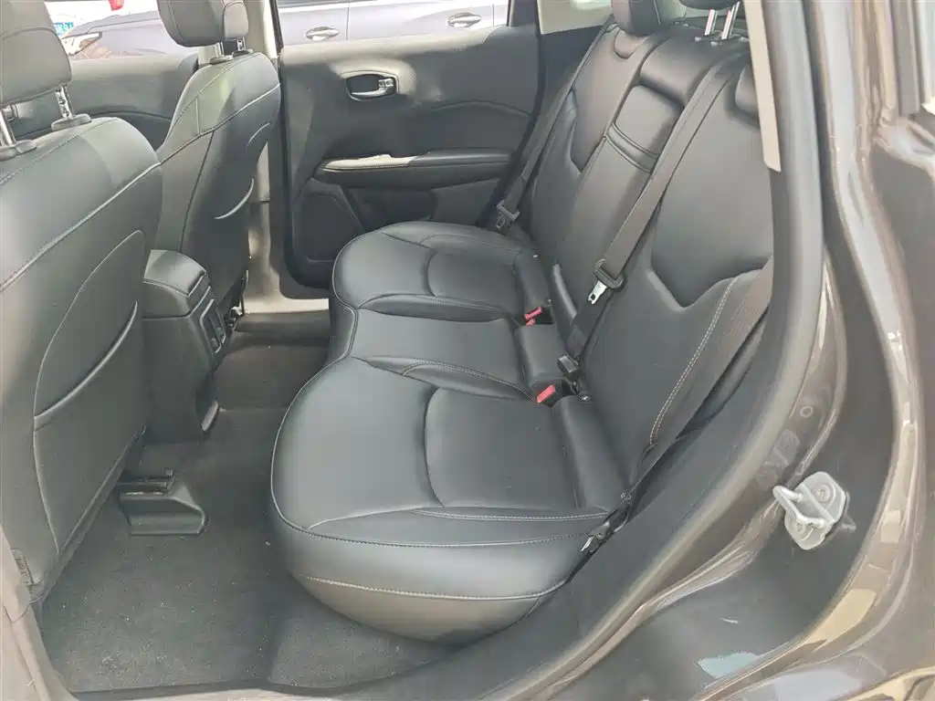 Compass 2017 200T Automatic Home Edition купить на сайте DeffCars