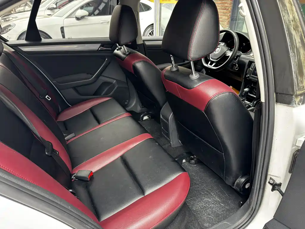 Bora 2019 Bora Legend 1.5L automatic leading type National VI купить на сайте DeffCars