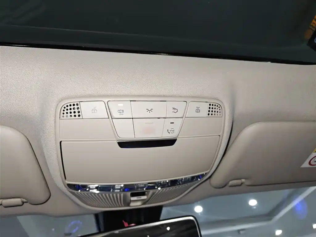 Mercedes-Benz E-Class 2023 facelift E 260 L купить на сайте DeffCars
