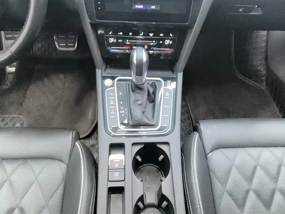 Magotan PHEV 2022 GTE luxury model купить на сайте DeffCars