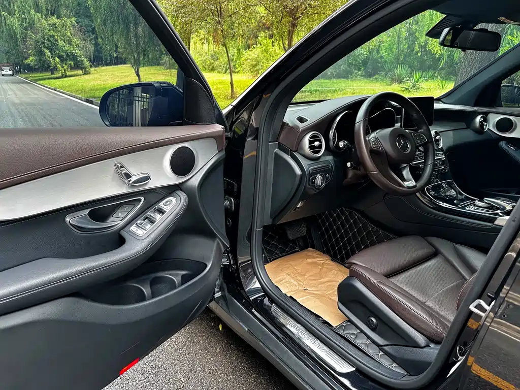 Mercedes-Benz GLC 2018 GLC 200 4MATIC купить на сайте DeffCars