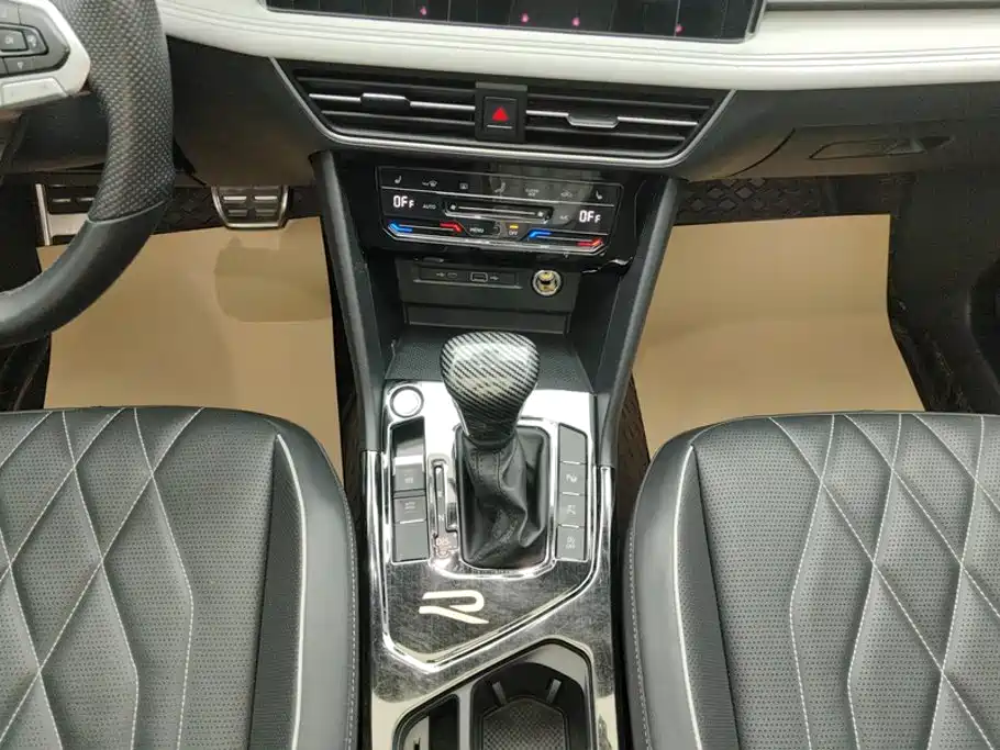 Tiguan L 2024 330TSI automatic two-wheel drive R-Line version купить на сайте DeffCars