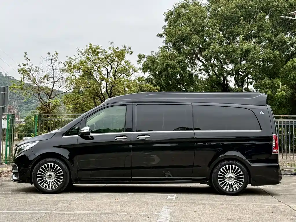 Mercedes-Benz V-Class 2018 V 260 L Premium Extended Edition National VI купить на сайте DeffCars