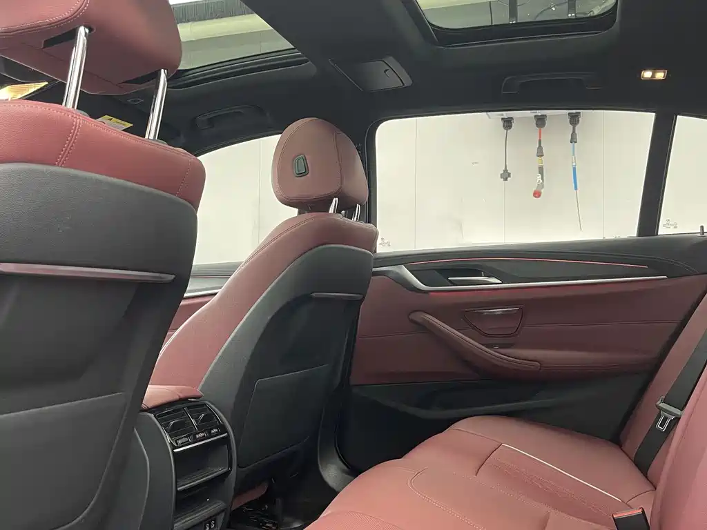 BMW 5 Series 2023 530Li xDrive M Sports Package купить на сайте DeffCars