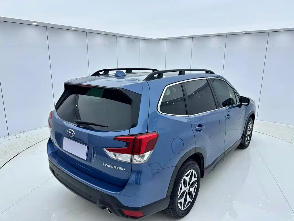 Forester 2022 2.0i AWD Deluxe Edition EyeSight купить на сайте DeffCars