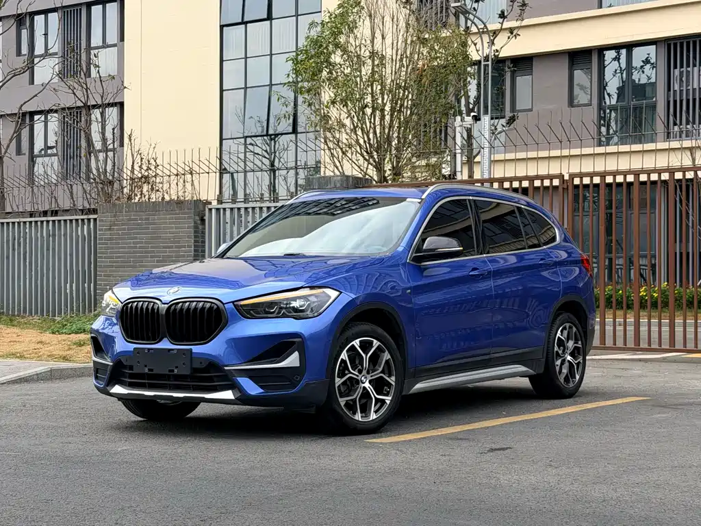 BMW X1 2020 sDrive20Li Exclusive Model купить на сайте DeffCars