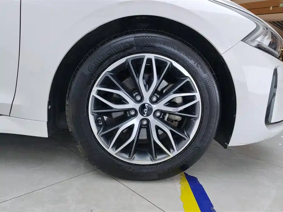 Kia K5 2021 270T CVVD Fashion Edition купить на сайте DeffCars