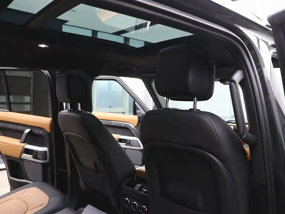 Land Rover Defender 2024 110 3.0T P400 X-DYNAMIC HSE купить на сайте DeffCars