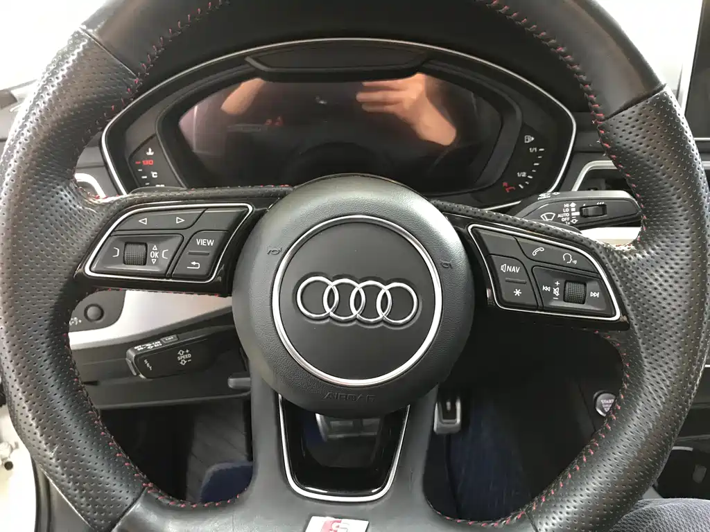 Audi A4L 2019 40 TFSI Fashion Type National V купить на сайте DeffCars