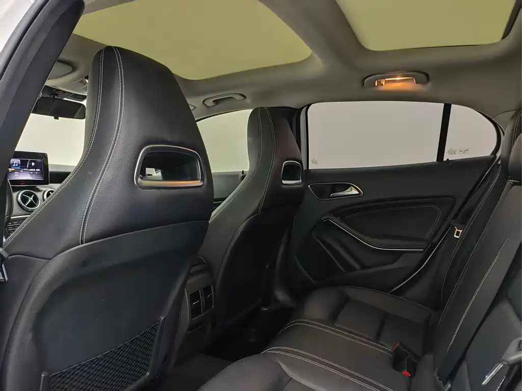 Mercedes-Benz GLA 2016 GLA 200 Dynamic купить на сайте DeffCars