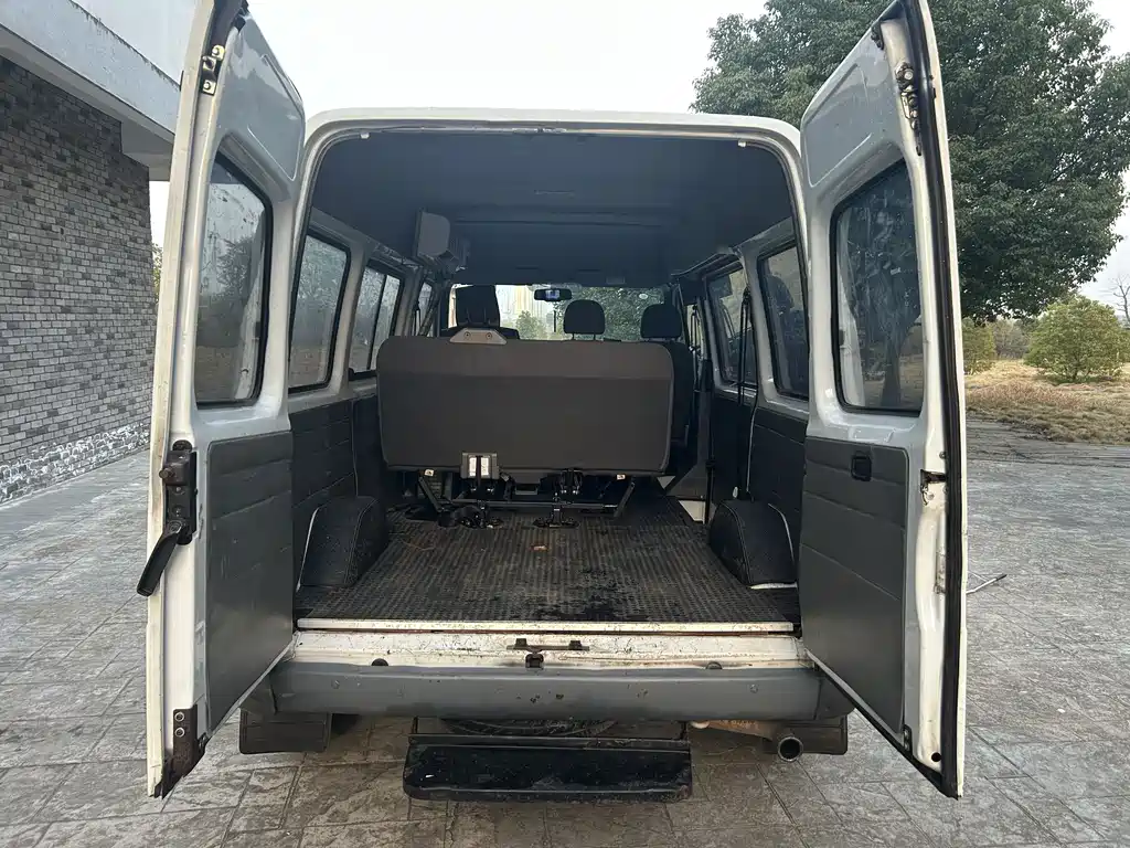 Teshun 2019 2.8T commercial short-axle mid-top 6-seater National VI JX493 купить на сайте DeffCars