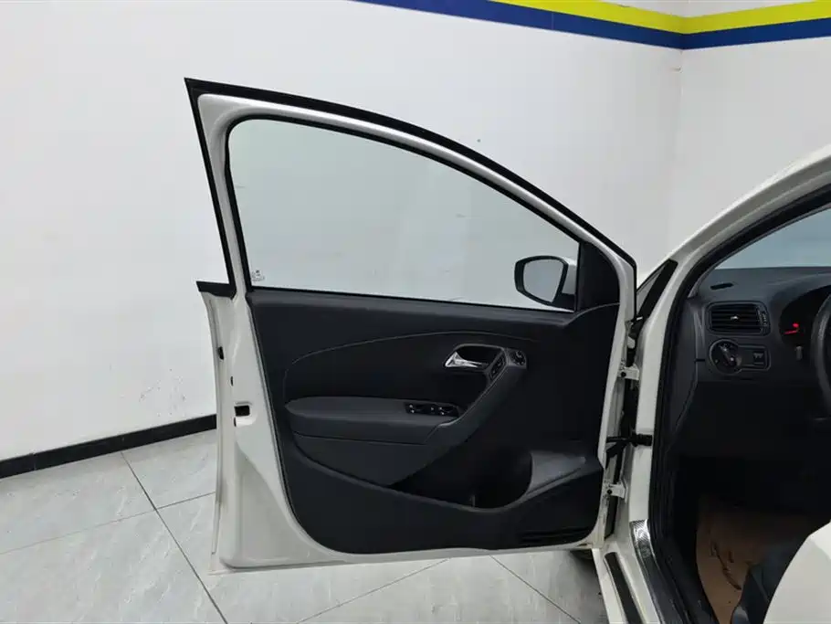 Polo 2018 1.5L automatic safe driving model купить на сайте DeffCars