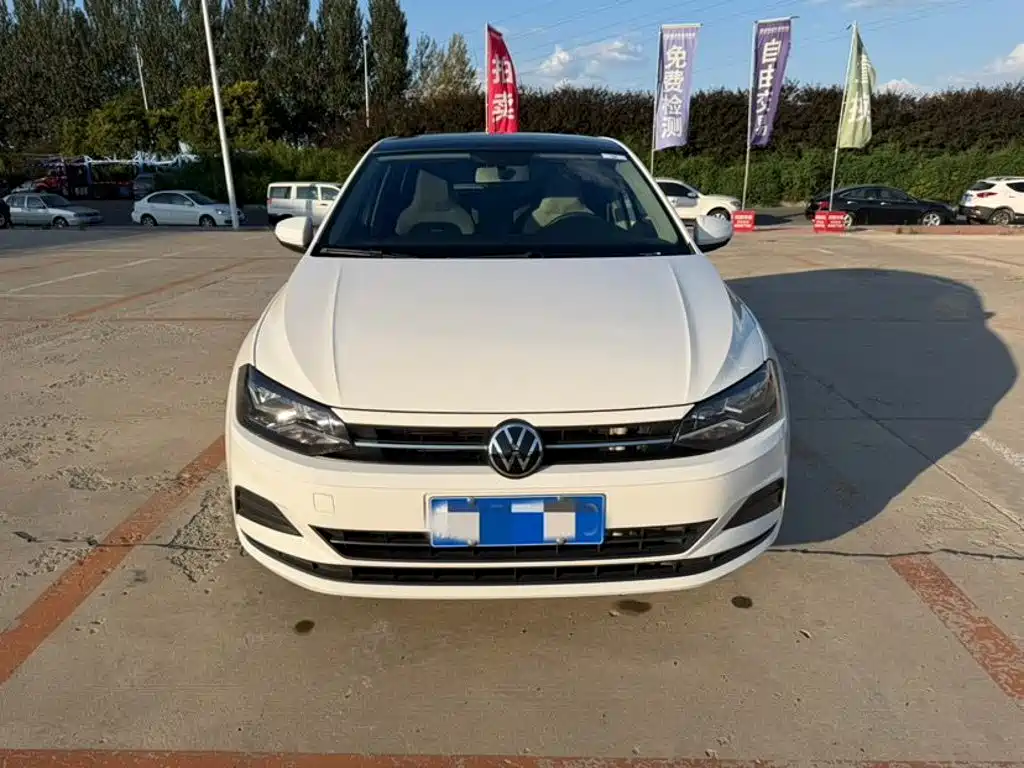 Polo 2021 Plus 1.5L Automatic Colorful Technology Edition купить на сайте DeffCars
