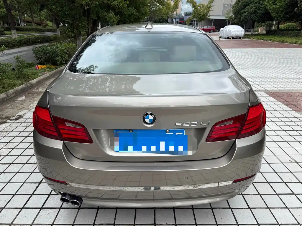 BMW 5 Series 2011 523Li Leading Model купить на сайте DeffCars