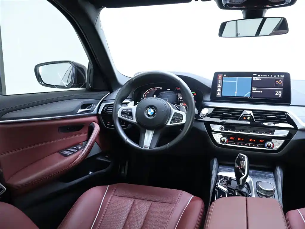 BMW 5 Series 2021 530Li Leading M Sports Package купить на сайте DeffCars