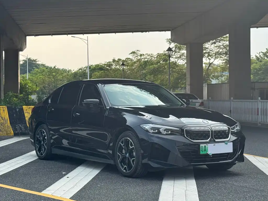 BMW i3 2023 eDrive 40L Night Package купить на сайте DeffCars