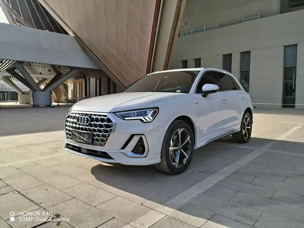 Audi Q3 2025 quattro 45th anniversary collector's edition 35TFSI fashionable and dynamic купить на сайте DeffCars