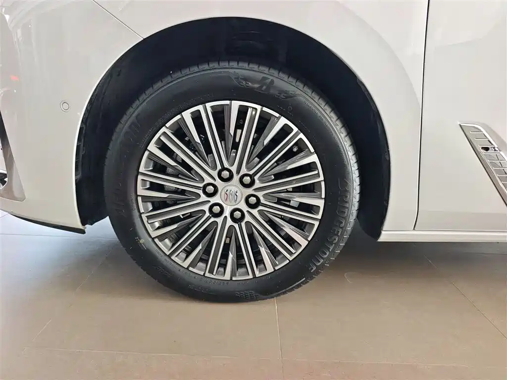 Buick GL8 New Energy 2024 Lu Zun Luxury Edition 7 seats купить на сайте DeffCars