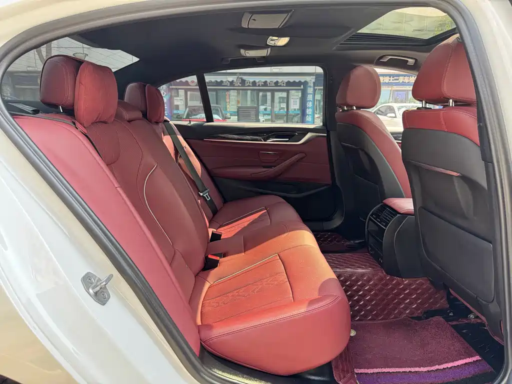 BMW 5 Series 2022 525Li M Sports Package купить на сайте DeffCars