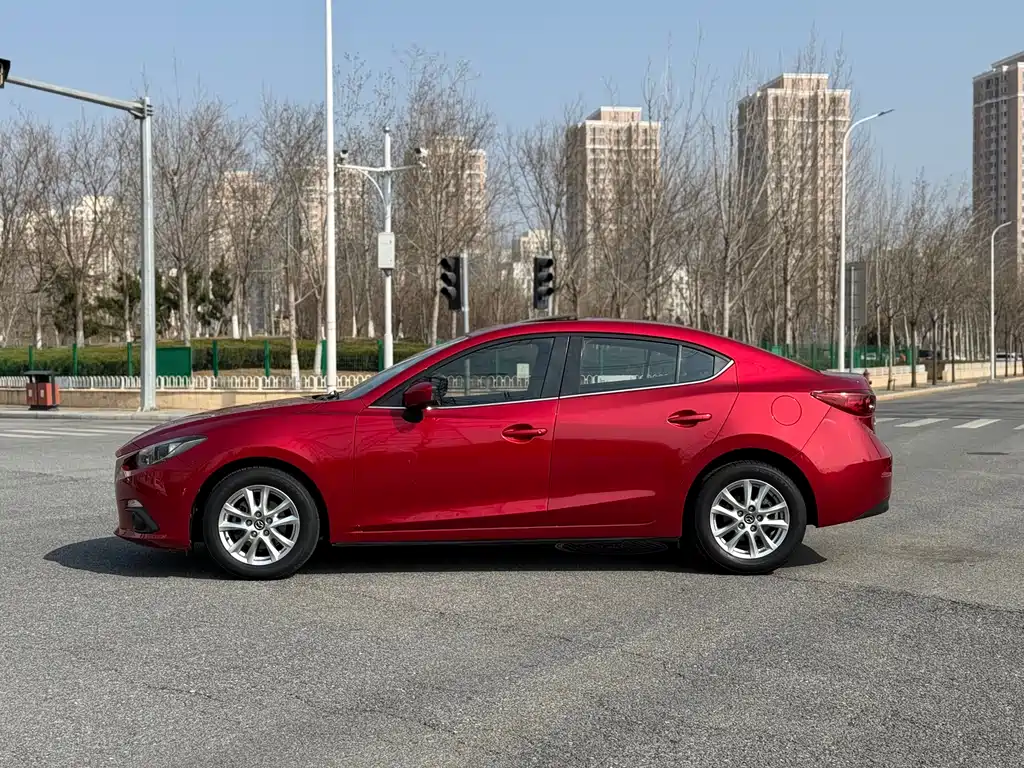 Mazda3 Angkesela 2016 sedan 1.5L automatic luxury model купить на сайте DeffCars