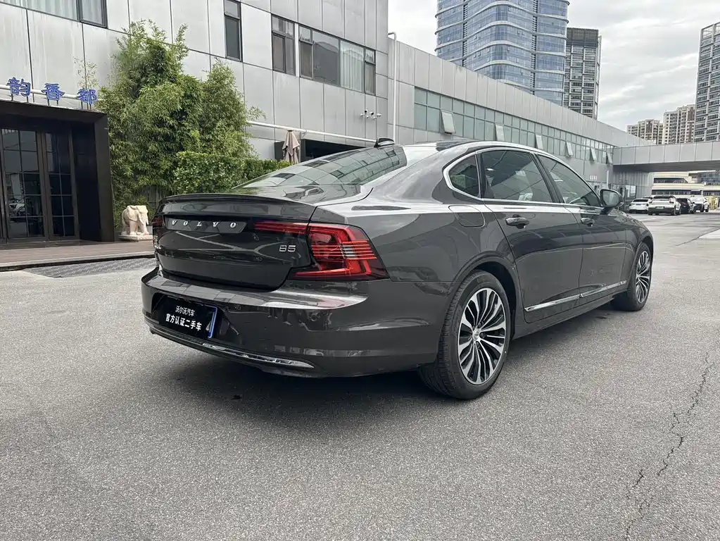 Volvo S90 2024 B5 Zhiyi Luxury Edition купить на сайте DeffCars