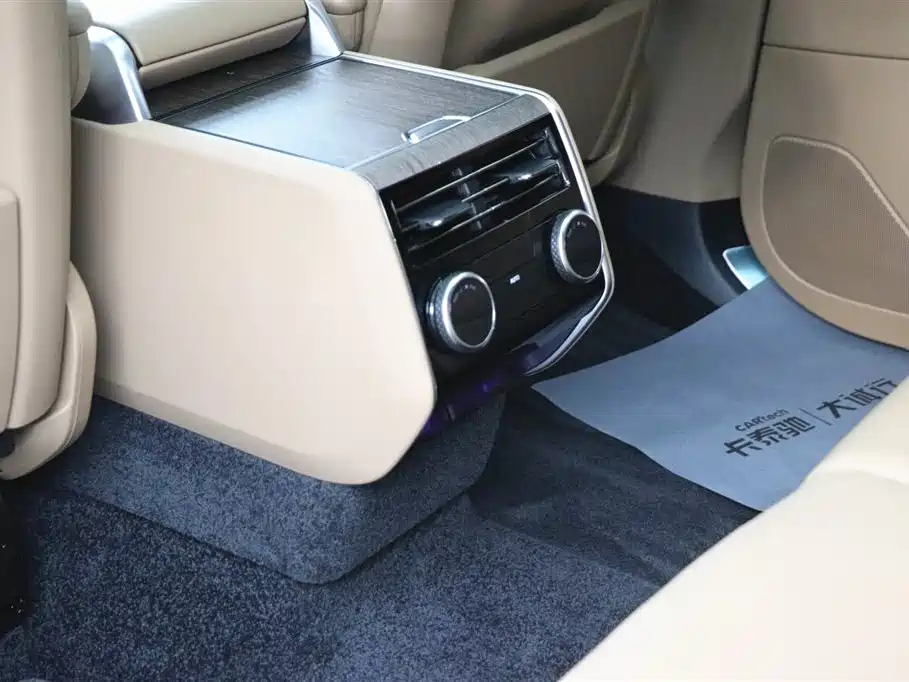 Range Rover 2025 3.0 L6 400PS Extended Edition купить на сайте DeffCars